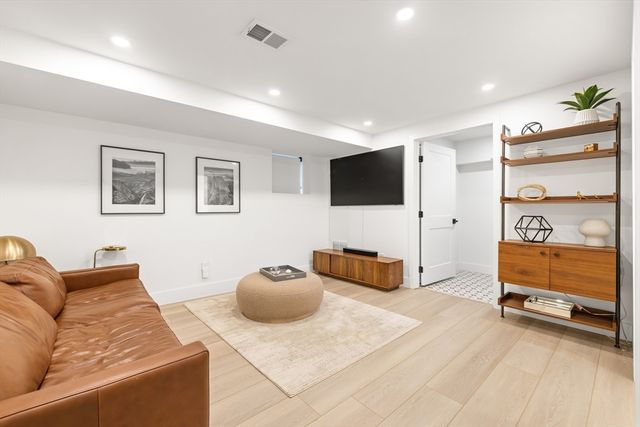 96 Otis St 1, Cambridge, MA 02141