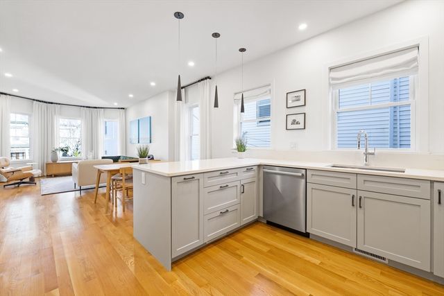 96 Otis St 1, Cambridge, MA 02141