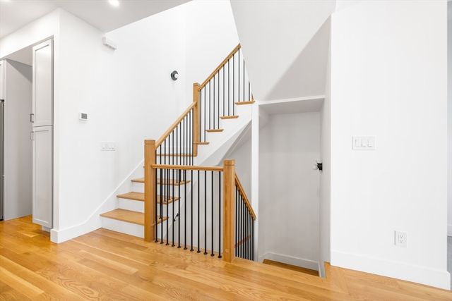 96 Otis St 1, Cambridge, MA 02141