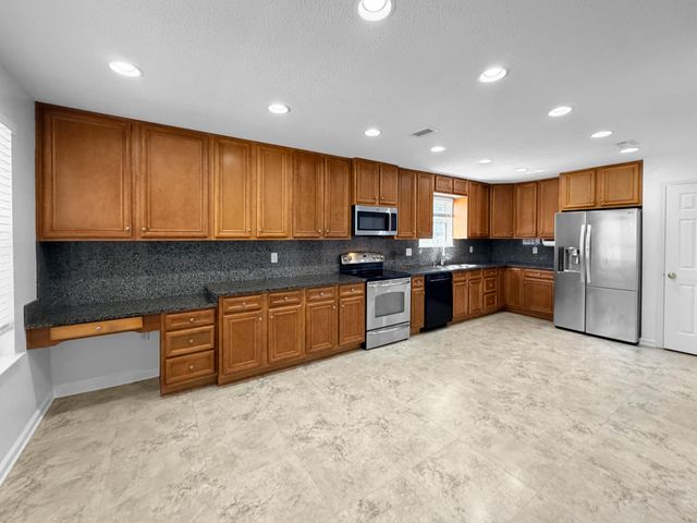 5555 Galaxy Drive, Crestview, FL 32539