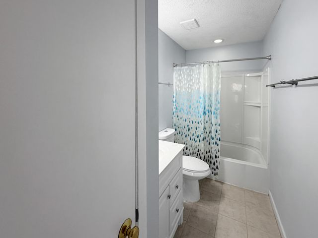 5555 Galaxy Drive, Crestview, FL 32539