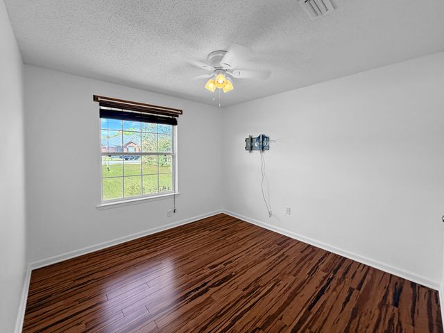 5555 Galaxy Drive, Crestview, FL 32539