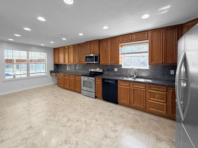 5555 Galaxy Drive, Crestview, FL 32539