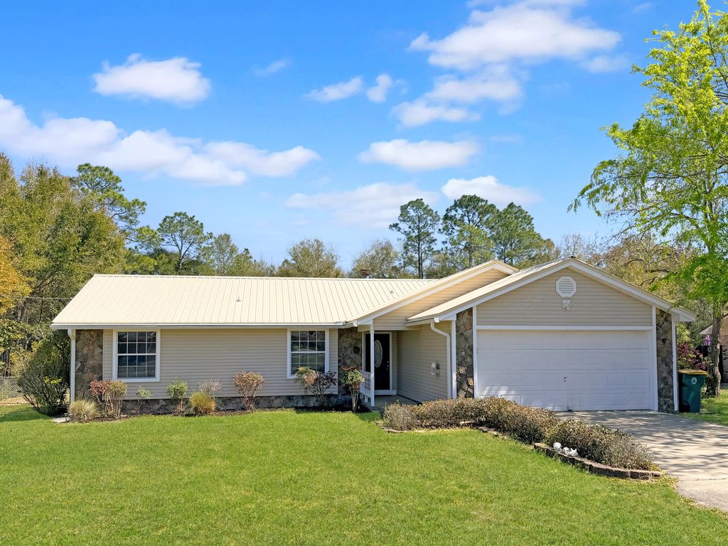 5555 Galaxy Drive, Crestview, FL 32539