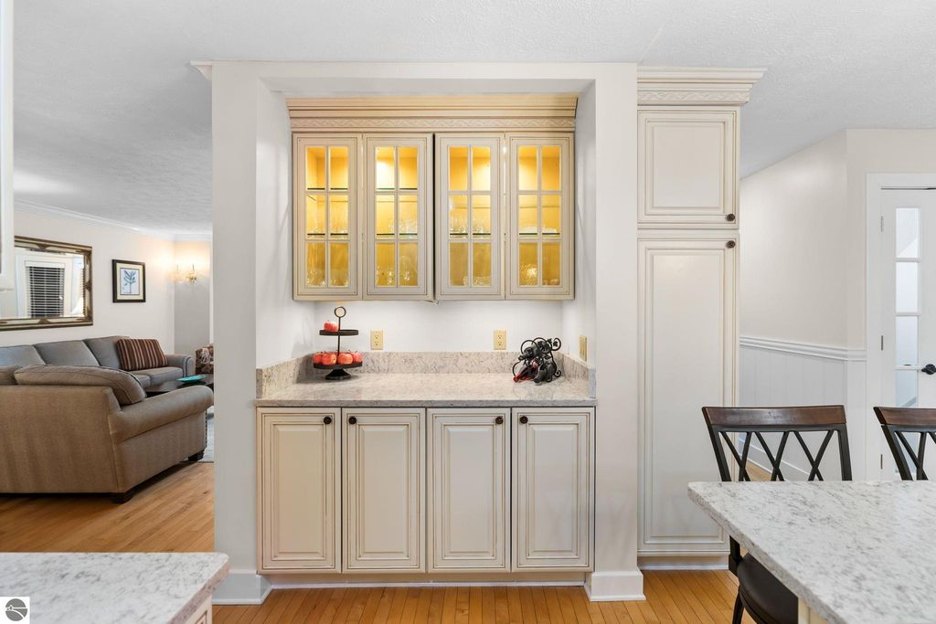 Image 10 of property listing at 5466 Millbrook Drive # 6, Williamsburg, MI 49690