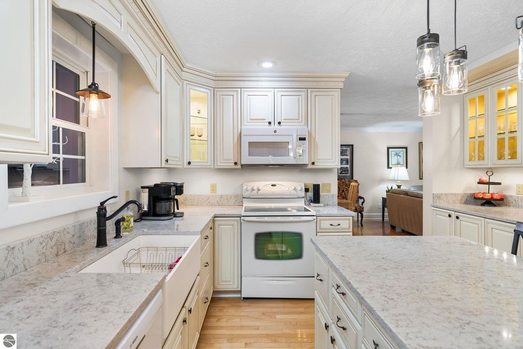 Image 11 of property listing at 5466 Millbrook Drive # 6, Williamsburg, MI 49690