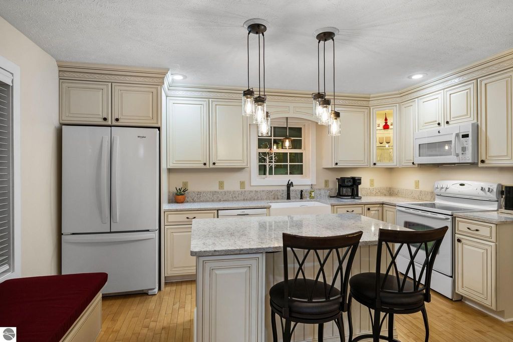 Image 13 of property listing at 5466 Millbrook Drive # 6, Williamsburg, MI 49690