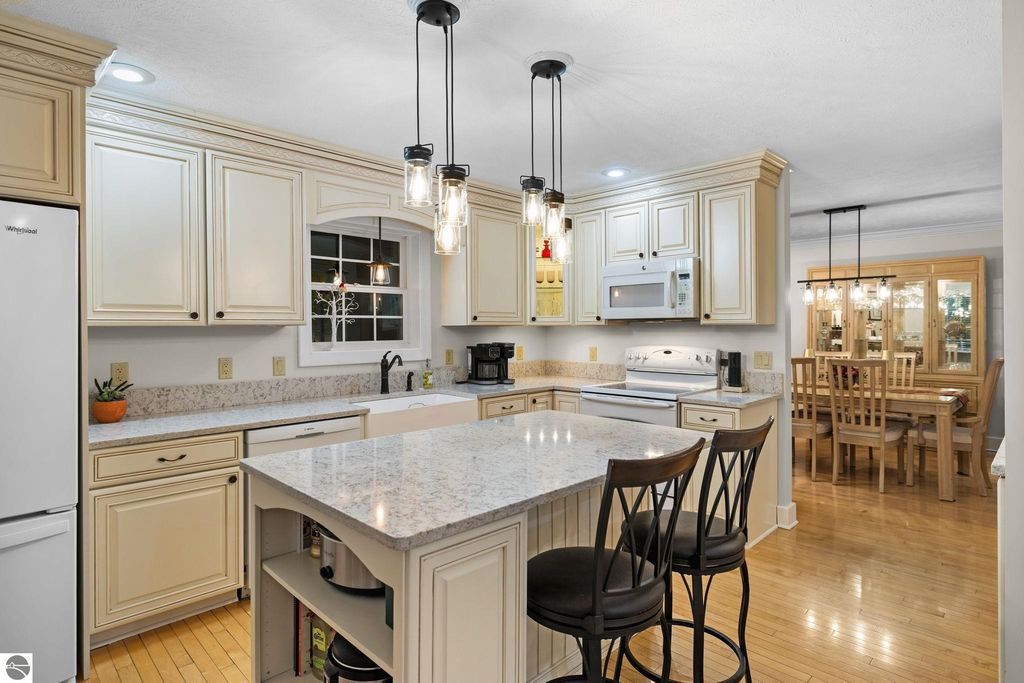 Image 14 of property listing at 5466 Millbrook Drive # 6, Williamsburg, MI 49690