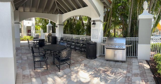 11019 Legacy Lane 203, Palm Beach Gardens, FL 33410
