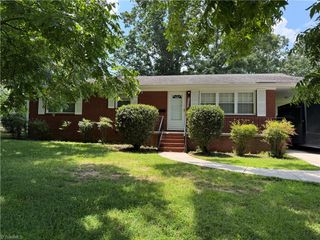 2211 Lake Forest Drive, High Point, NC 27265