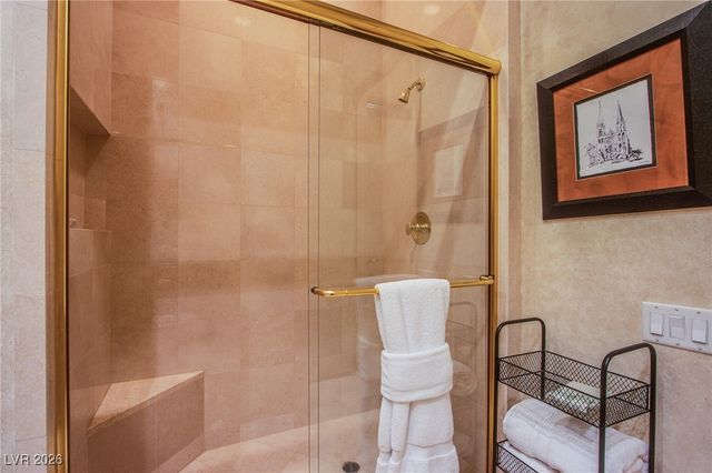 2877 Paradise Road 105, Las Vegas, NV 89109