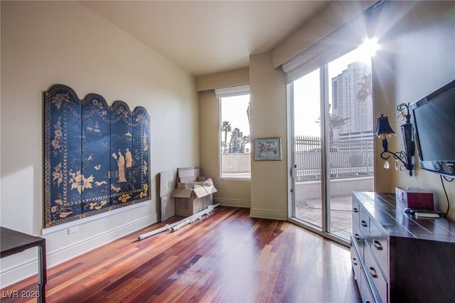 2877 Paradise Road 105, Las Vegas, NV 89109