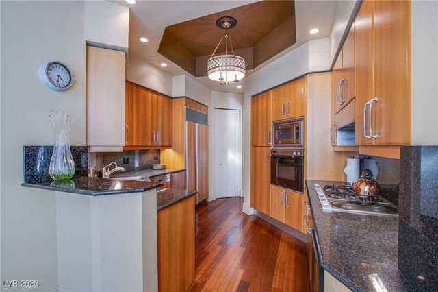 2877 Paradise Road 105, Las Vegas, NV 89109