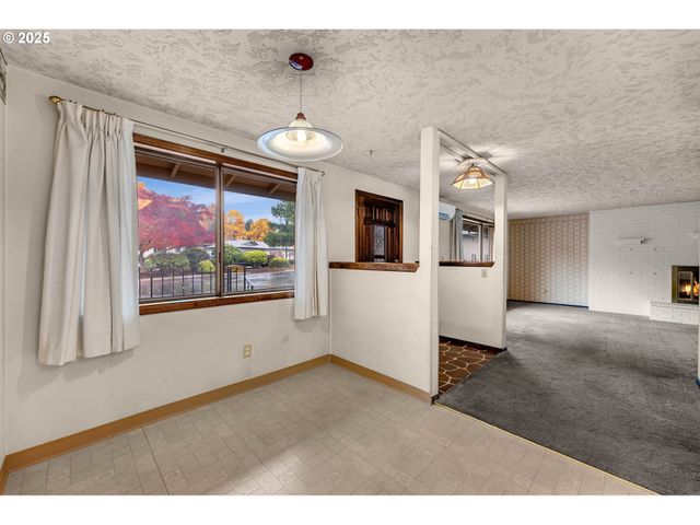 3704 Ne 45TH St, Vancouver, WA 98661