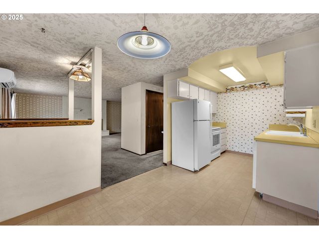 3704 Ne 45TH St, Vancouver, WA 98661