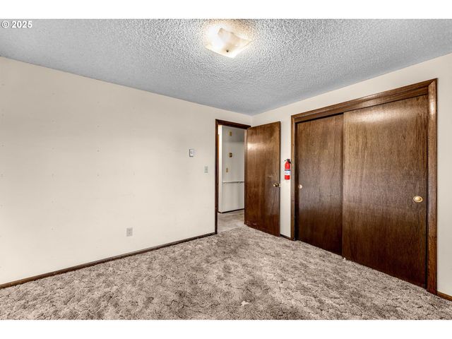 3704 Ne 45TH St, Vancouver, WA 98661