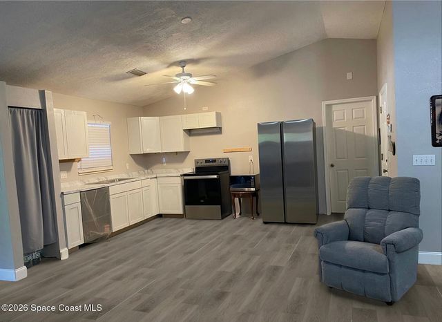 1067 Heath Avenue NW, Palm Bay, FL 32907