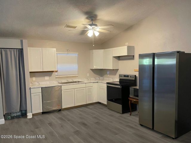 1067 Heath Avenue NW, Palm Bay, FL 32907