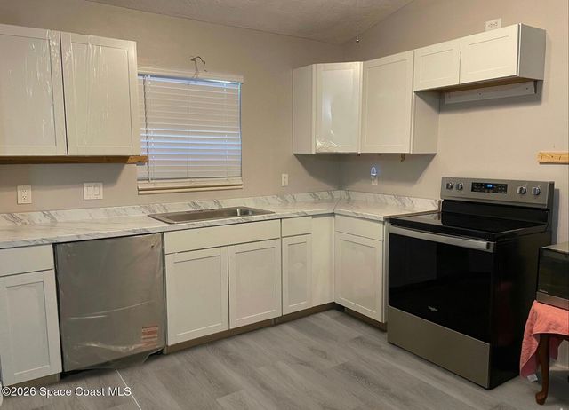 1067 Heath Avenue NW, Palm Bay, FL 32907