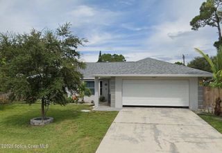 1067 Heath Avenue NW, Palm Bay, FL 32907