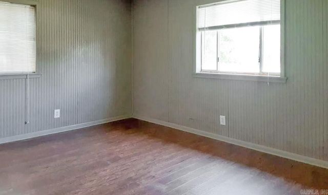 5201 N Woodland Dr, North Little Rock, AR 72117