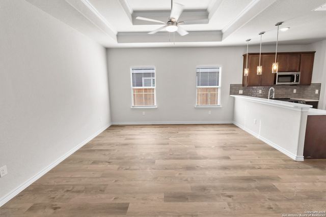 804 W HUNTINGTON ST, Beeville, TX 78102