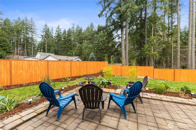 11217 Country Club Place, Anderson Island, WA 98303