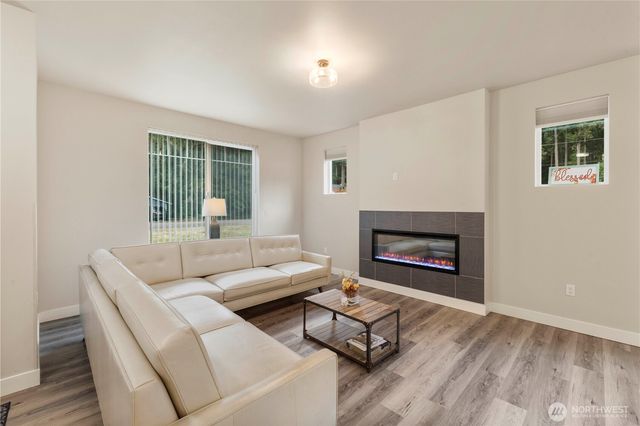 11217 Country Club Place, Anderson Island, WA 98303