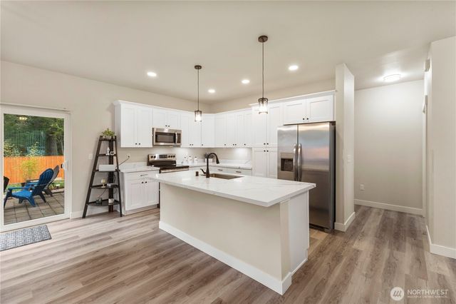 11217 Country Club Place, Anderson Island, WA 98303