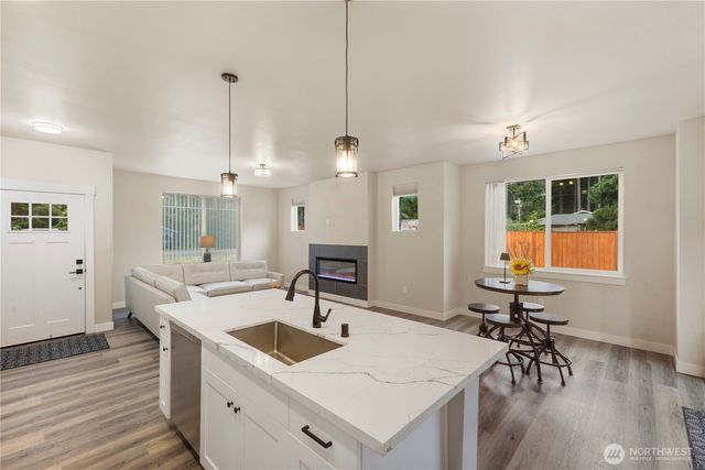 11217 Country Club Place, Anderson Island, WA 98303