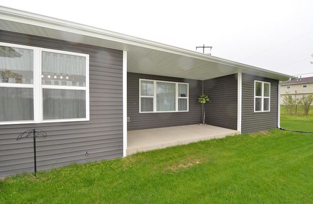 2200 90th STREET, Sturtevant, WI 53177