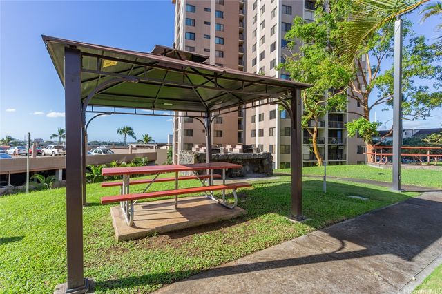 98-351 Koauka Loop C402, Aiea, HI 96701