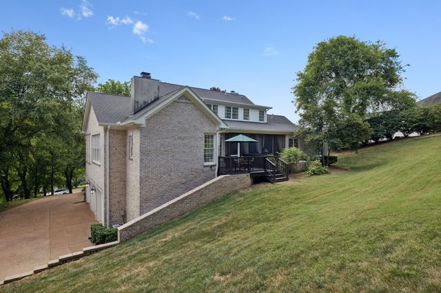 728 Legends Crest Dr, Franklin, TN 37069