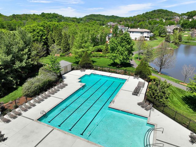 728 Legends Crest Dr, Franklin, TN 37069