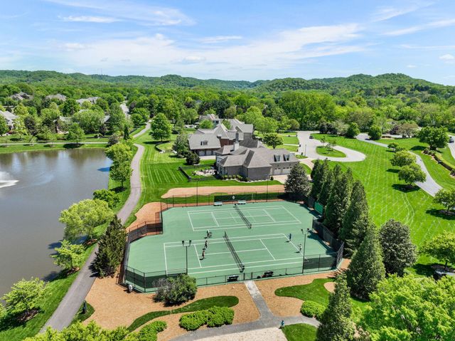 728 Legends Crest Dr, Franklin, TN 37069