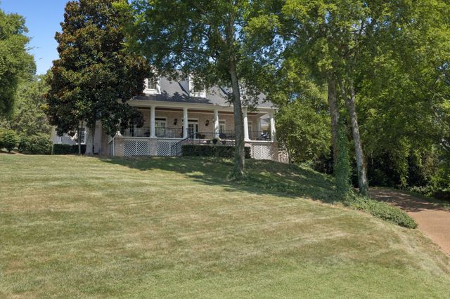 728 Legends Crest Dr, Franklin, TN 37069