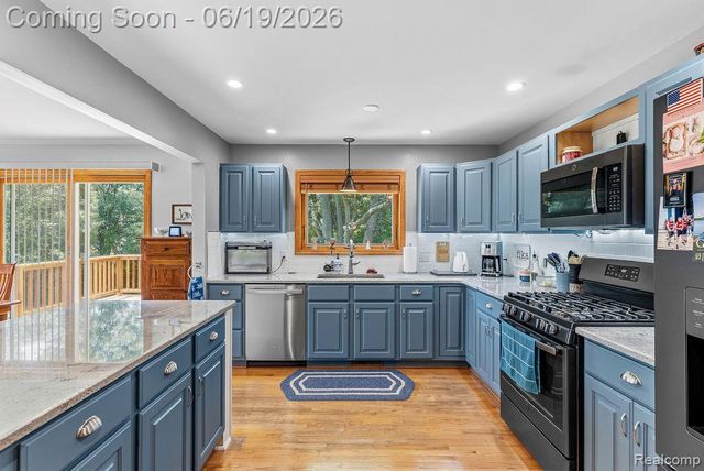 2867 Iris Lane, Hartland Township, MI 48353