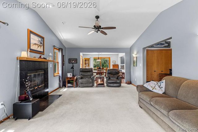 2867 Iris Lane, Hartland Township, MI 48353
