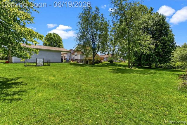 2867 Iris Lane, Hartland Township, MI 48353