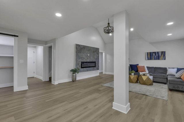 2421 N County Line Road, Sunbury, OH 43074