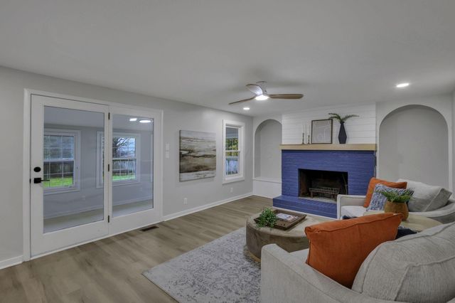 2421 N County Line Road, Sunbury, OH 43074