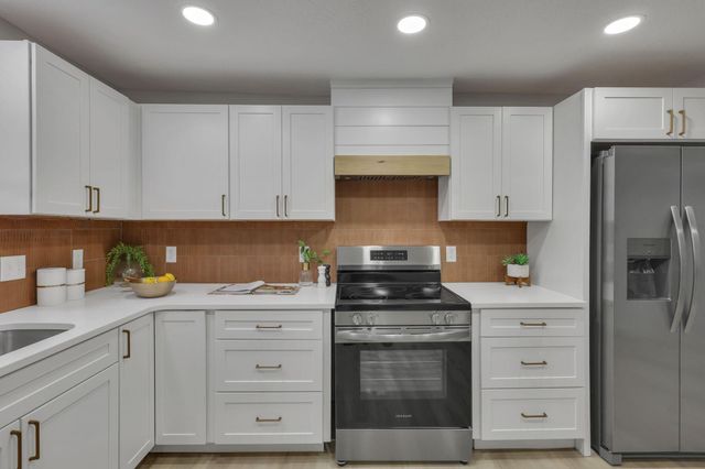 2421 N County Line Road, Sunbury, OH 43074