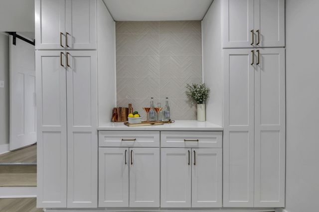 2421 N County Line Road, Sunbury, OH 43074