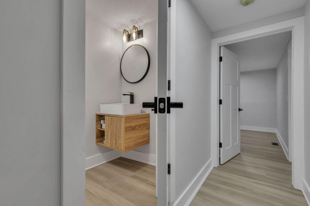 2421 N County Line Road, Sunbury, OH 43074