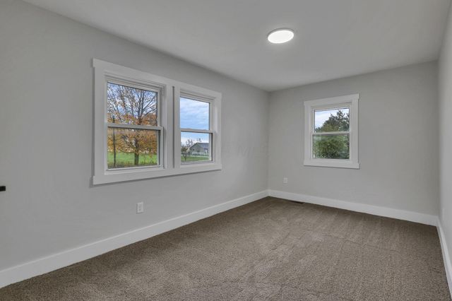 2421 N County Line Road, Sunbury, OH 43074