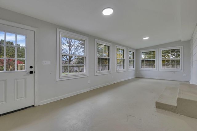 2421 N County Line Road, Sunbury, OH 43074