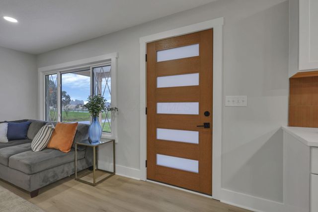 2421 N County Line Road, Sunbury, OH 43074