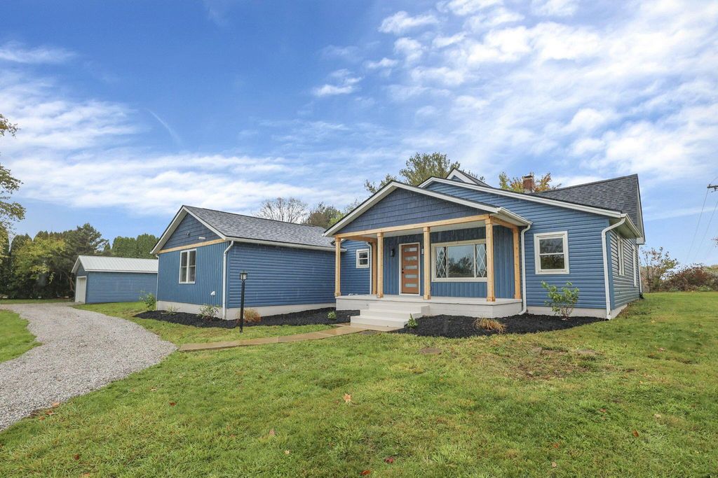 2421 N County Line Road, Sunbury, OH 43074