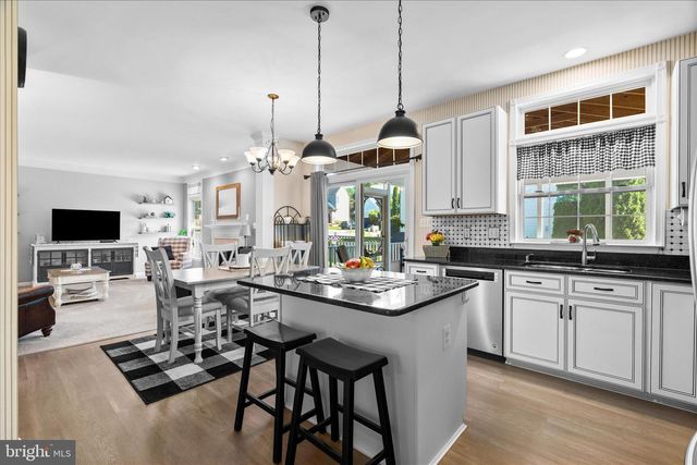 8 ROYAL CROWN CT, Germantown, MD 20876