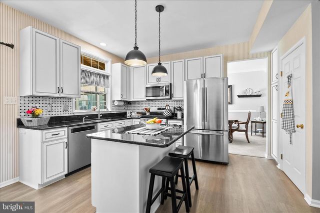 8 ROYAL CROWN CT, Germantown, MD 20876